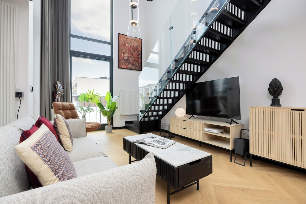 Apartment With A/C by Renters Prestige
