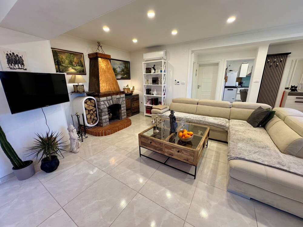 Apartment Toma 2