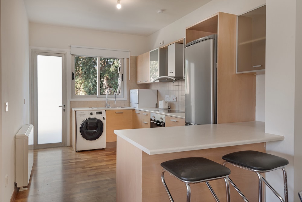 Phaedrus Living Evergreen City Flat