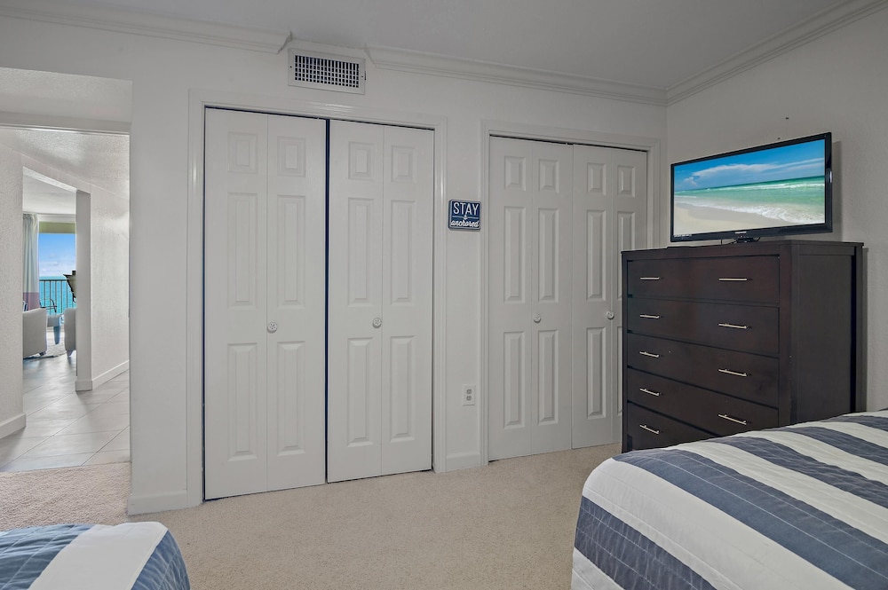Shoreline Towers 1113