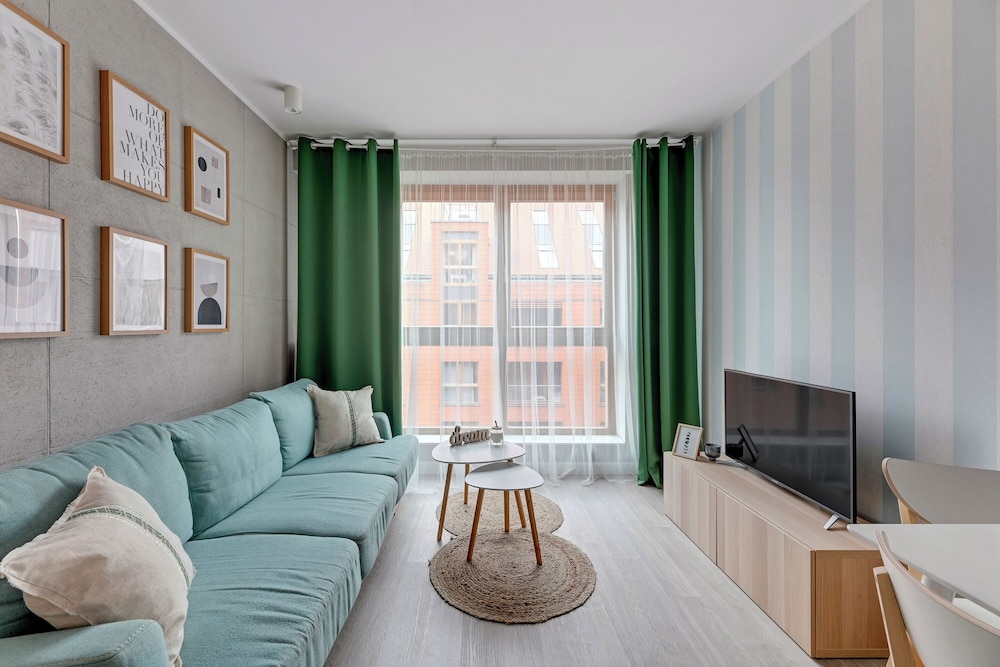 Aura - Riverside & Parking by Downtown Apartments