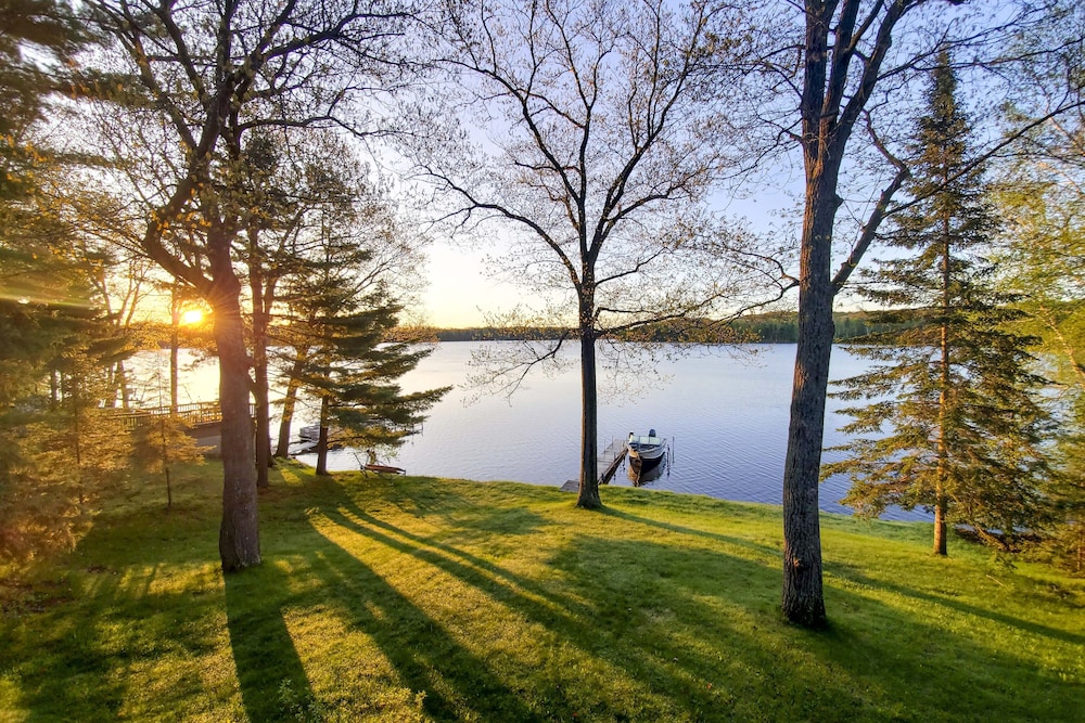 Brainerd Cabin on Camp Lake w/ Boat Slip & Dock!