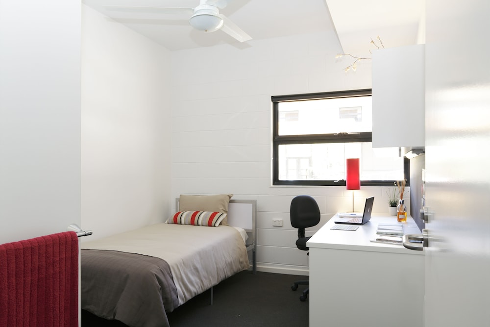 Western Sydney University Village- Parramatta Campus view 4