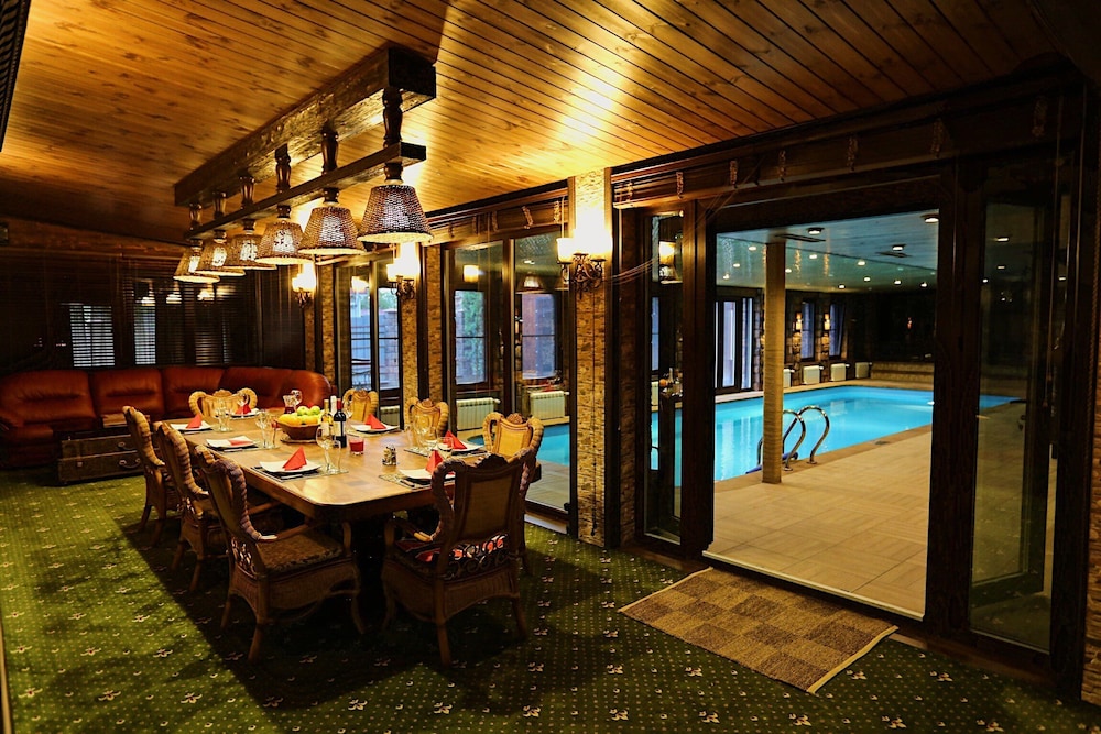 Banniy Klub Shangri-La