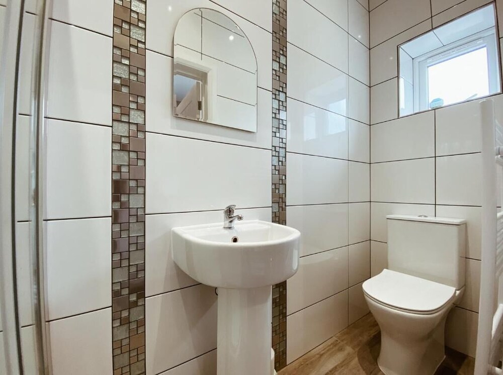Limpenny Studio Apartment view 2