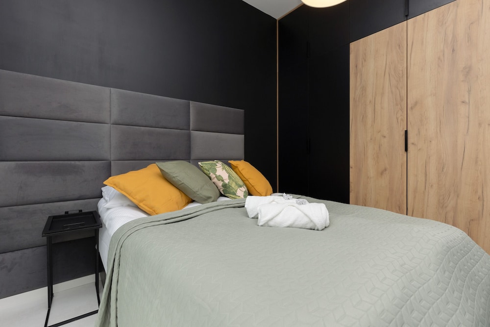 Borsucza Modern Apartment by Renters view 3