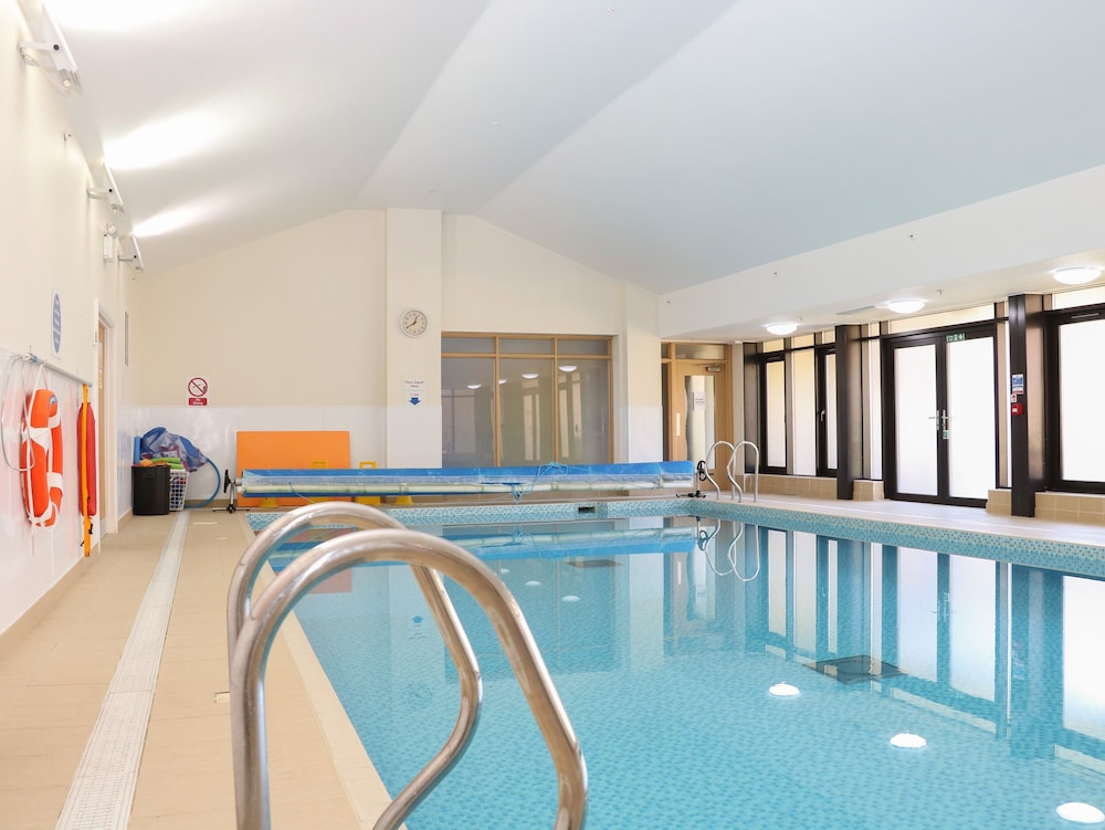 Flat 34 - Marine Court