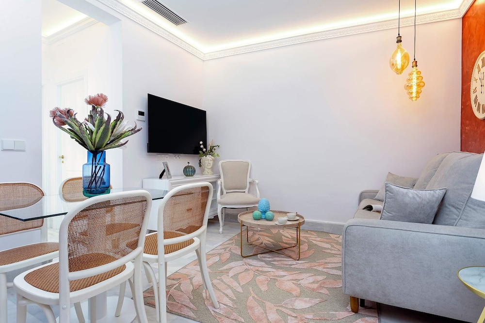 Exclusive Apartment in Seville.plaza del Museo 001