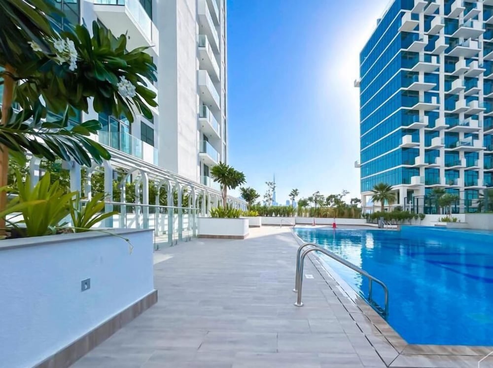 1BR with Creek View in Jaddaf by Bespoke