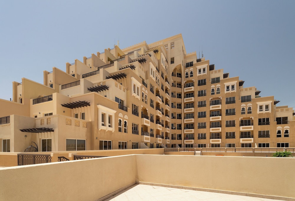 Nasma Holiday Homes - Bab Al Bahr Residences
