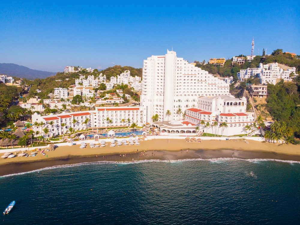 Hotel Tesoro Manzanillo All Inclusive - Image 1