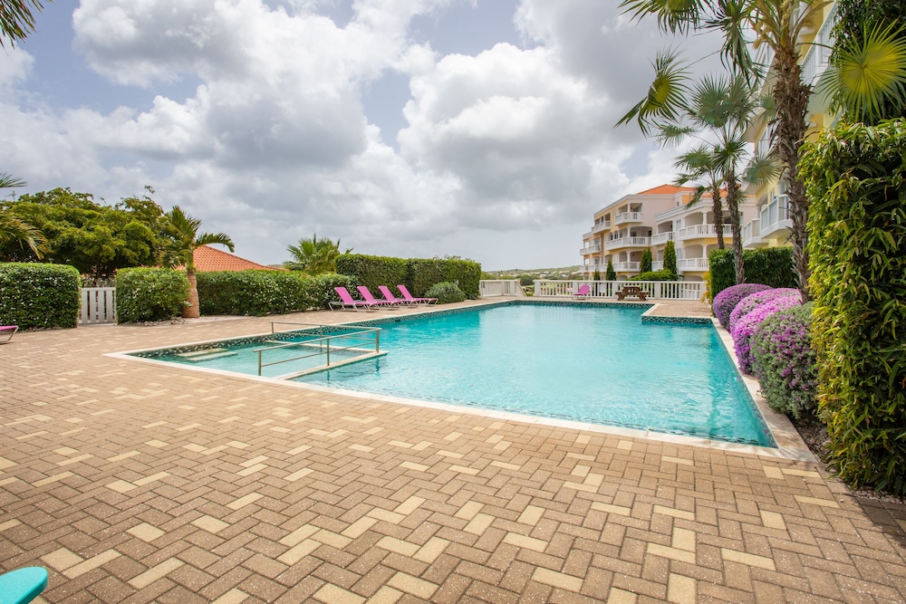 Blue Bay Apartments