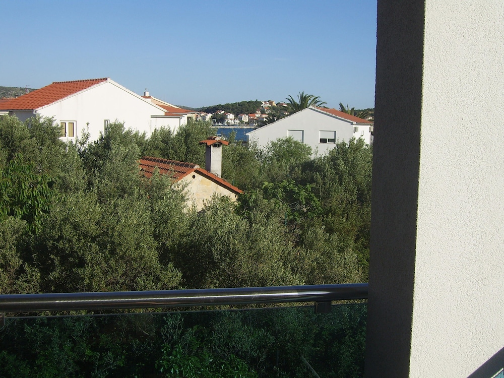 Photo 52
