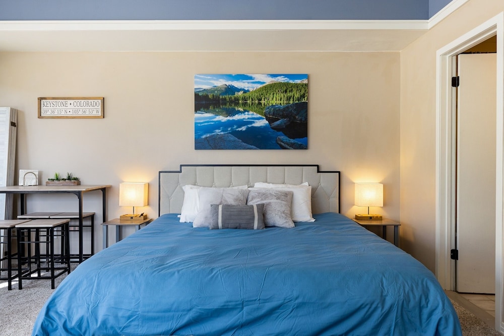 Keystone Ski Resort CO - Slopeside Lodging