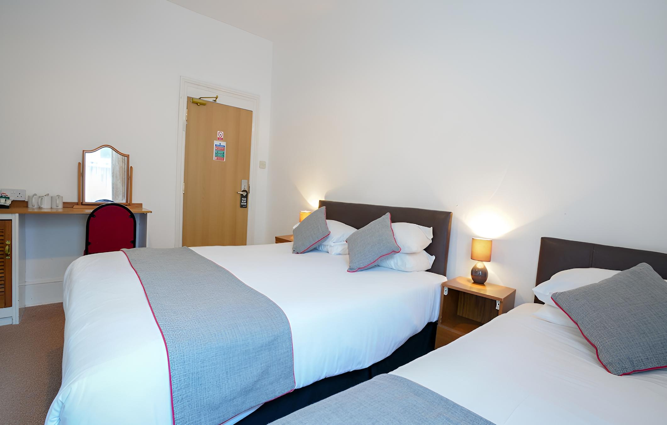 OYO Shanklin Beach Hotel