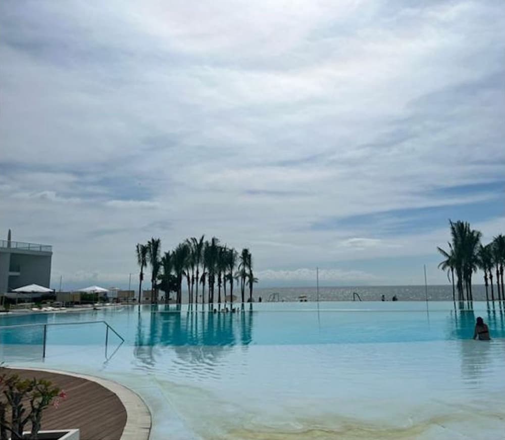 Aria Ocean 188 Flamingos view 5
