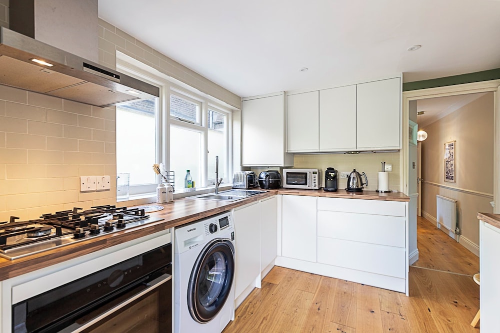 Charming London Retreat
