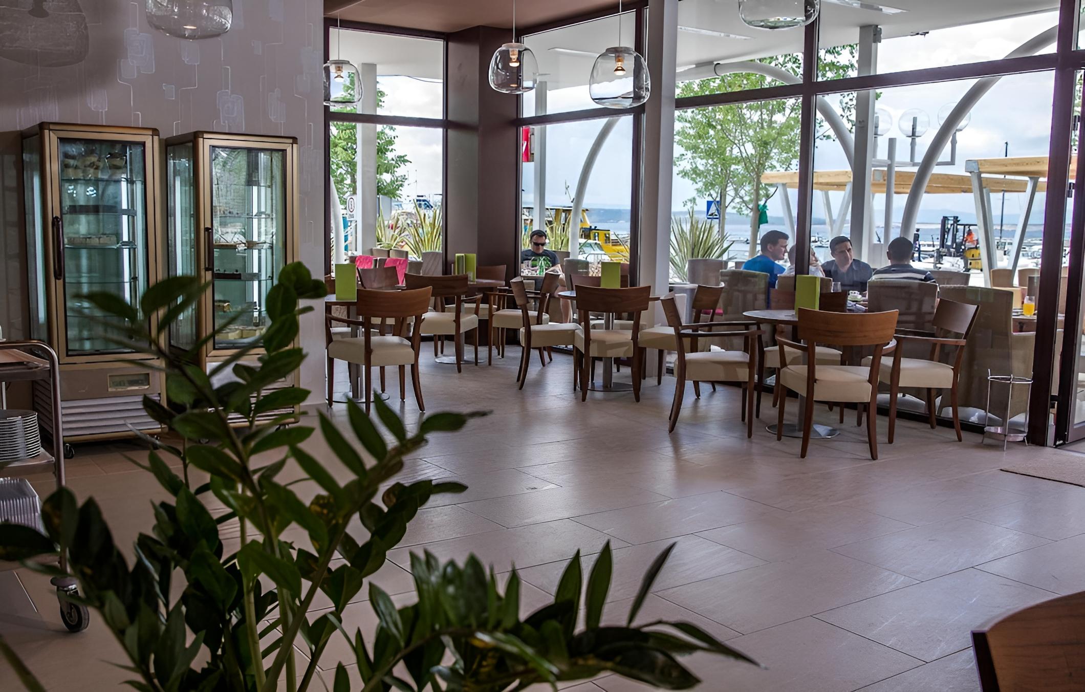 Hotel International