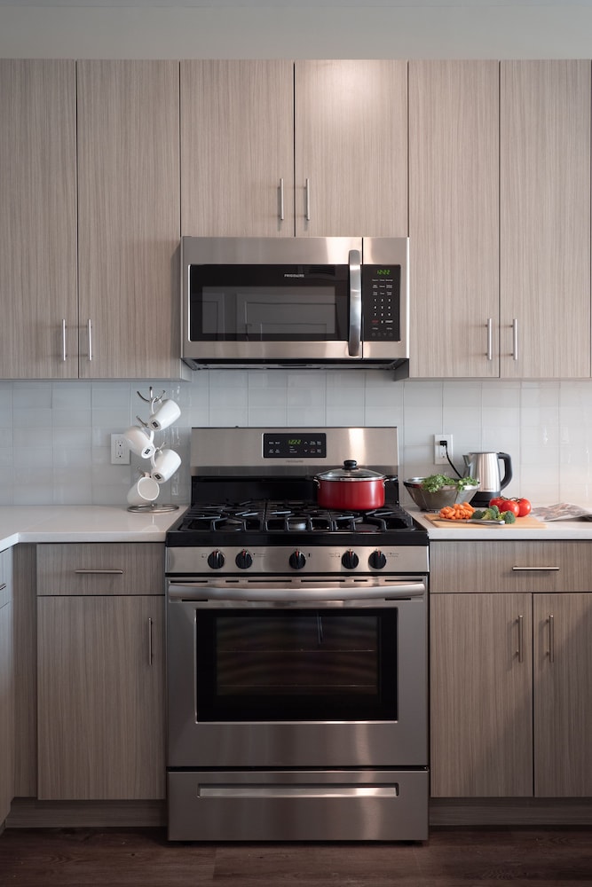 New Haven Vacations - Luxury Furnished Apartments by Hyatus Downtown at Yale - Property Image 79