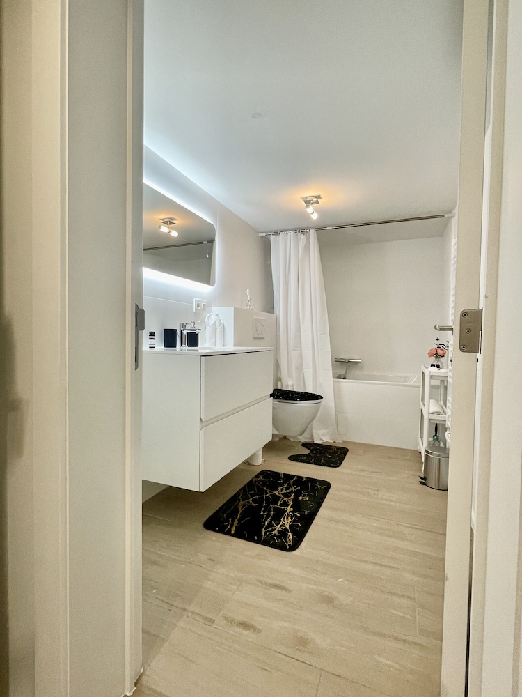 One Lux Stay near Antwerp Central