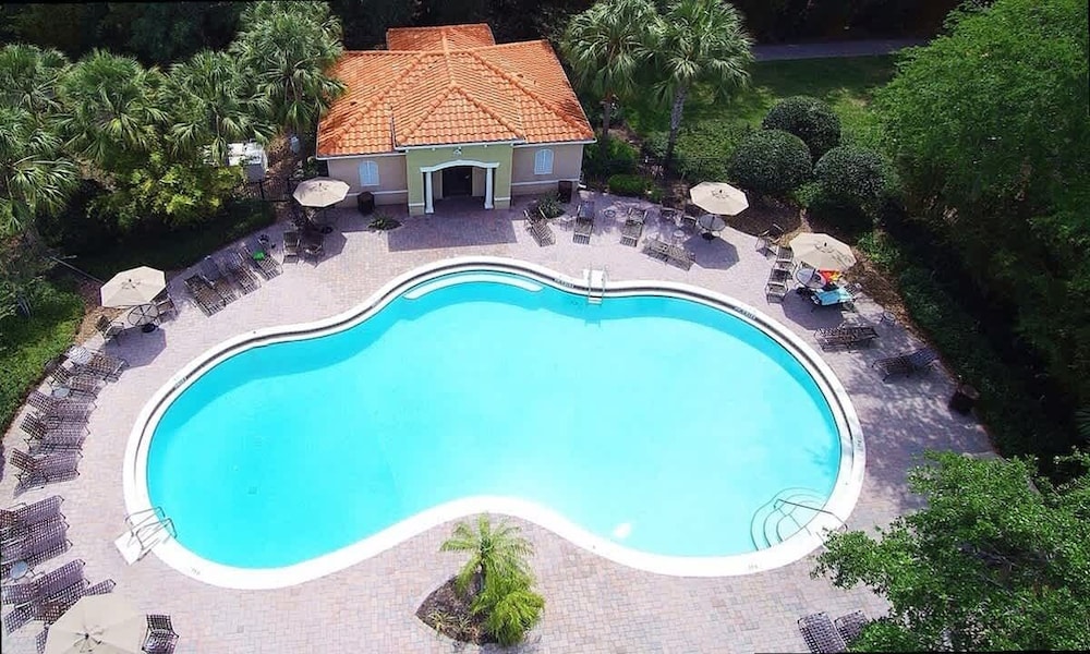 Modern 4BR w Patio Resort Pool Compass Bay