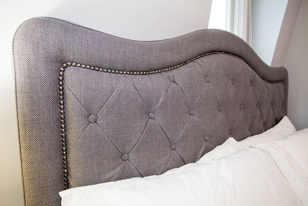 Boston Vacations - Central Boston 5 Bed 2 Bath North End-sleeps 10 - Property Image 5