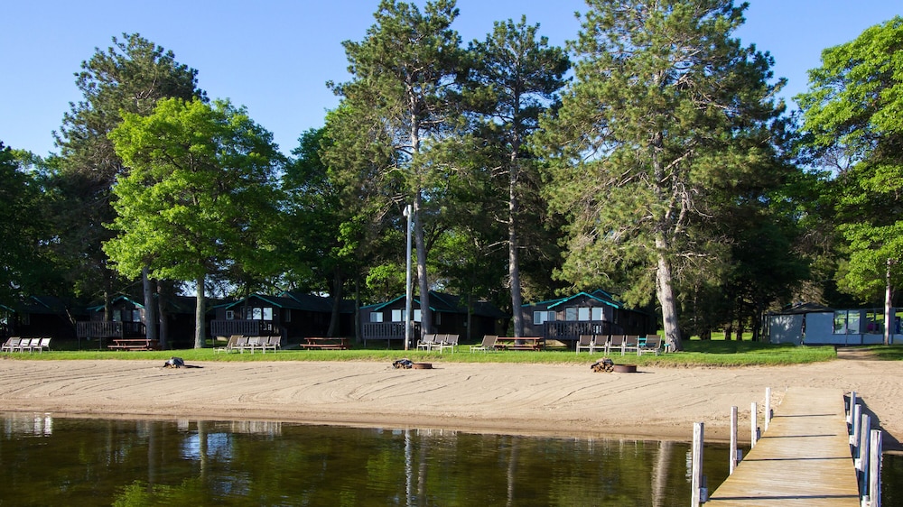 Cragun's Resort & Hotel