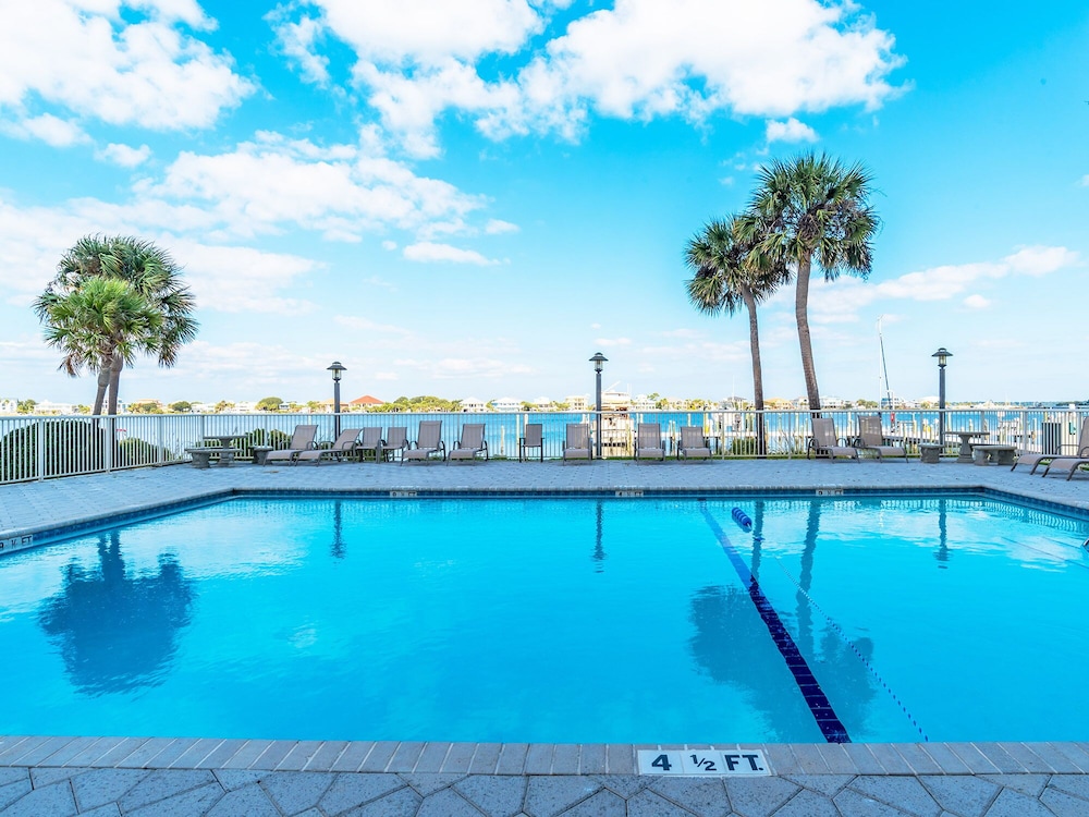 Sabine Yacht & Racquet by Southern Vacation Rentals, photo 14