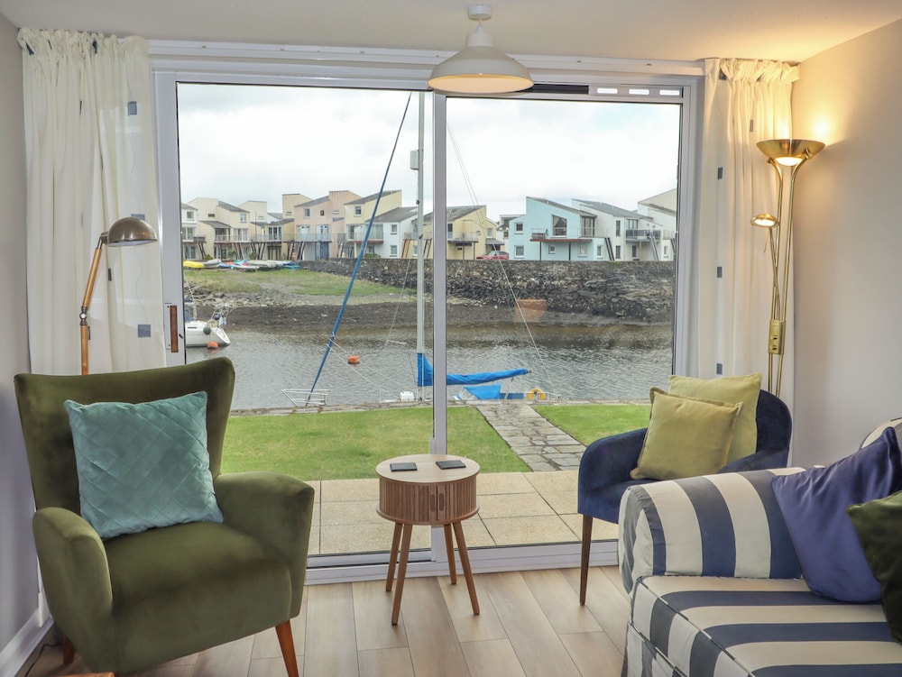 9 Oakley Wharf