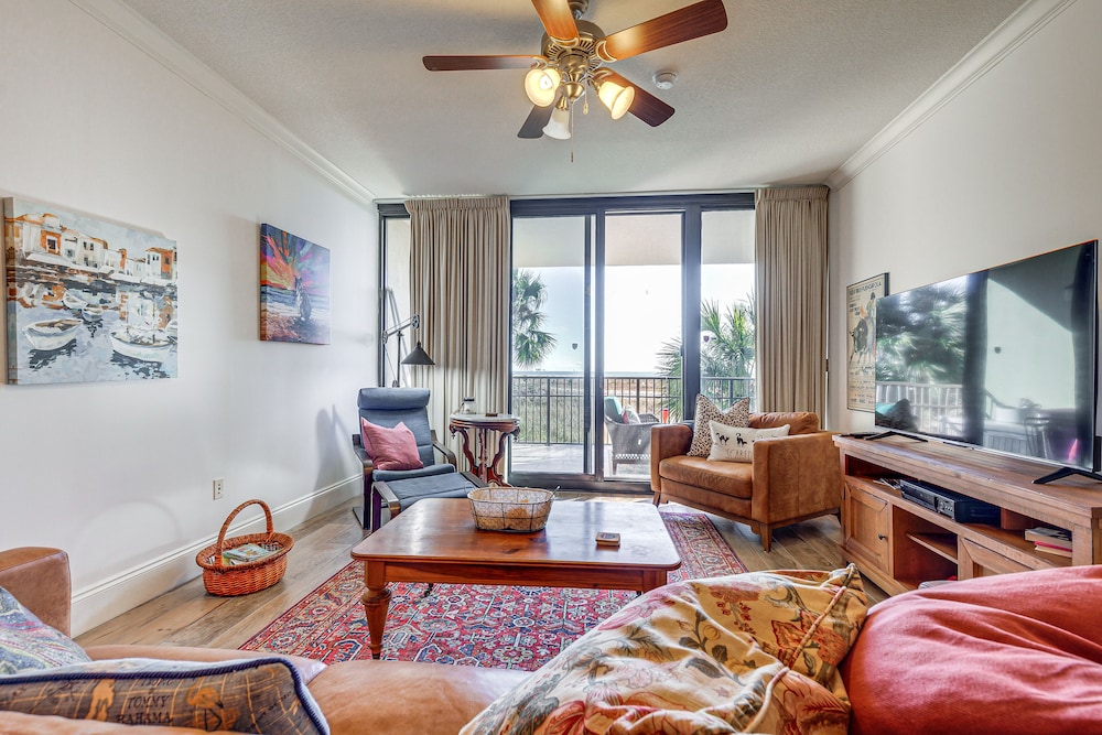 Dauphin Island Condo: Beach & Hot Tub Access!
