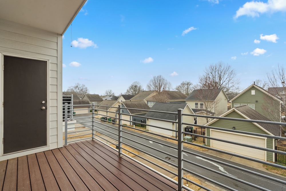 Luxe 3BR Townhouse in Camp North End