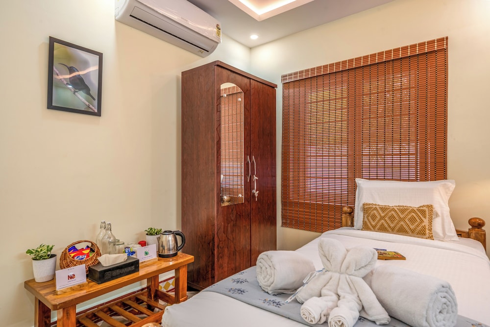 APR Villa by Alaya Stays
