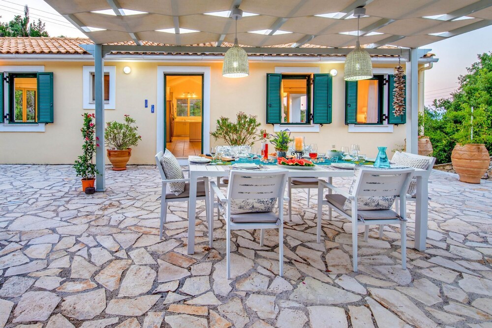 Beach House Sophia in Paxi