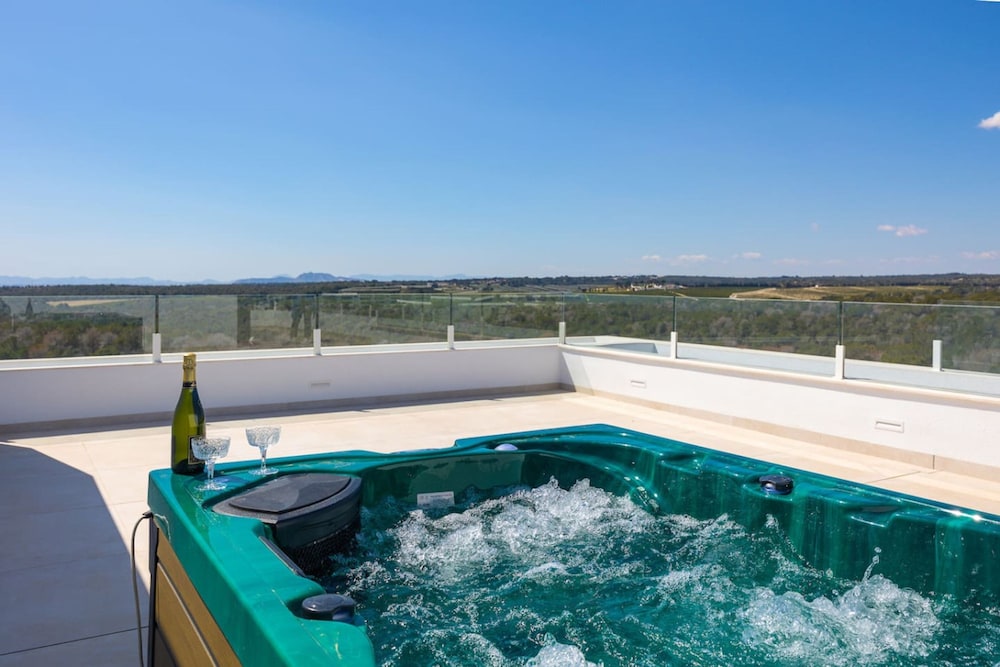 Kumquat Penthouse With Jacuzzi Rooftop Golf Las Colinas