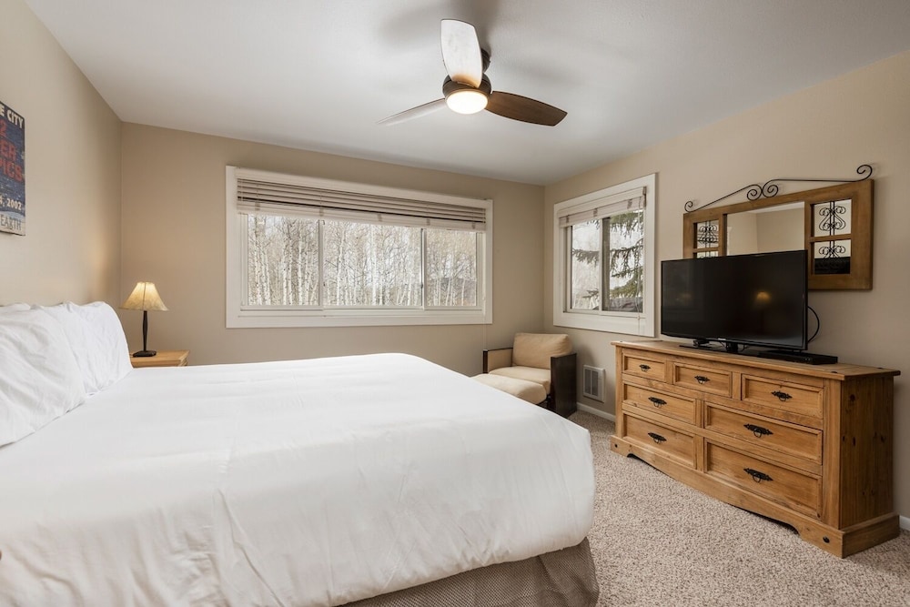Park City Ski Resort - Snow Flower Vacation Homes