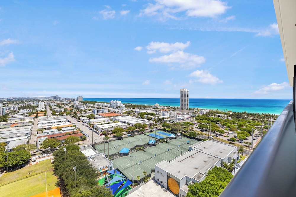 Luxury Condos Near Miami Beach
