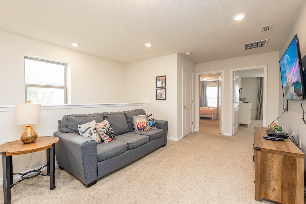 Tvpm-4638td/sr 5 Bedroom Townhouse by RedAwning view 5