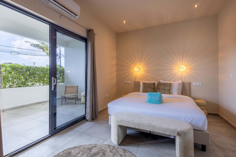 Chic 3BR Apartment Mambo Beach Area Stay