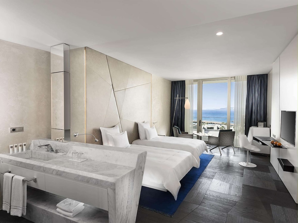 Swissotel Tatil Köyü Bodrum Plajı - Image 7