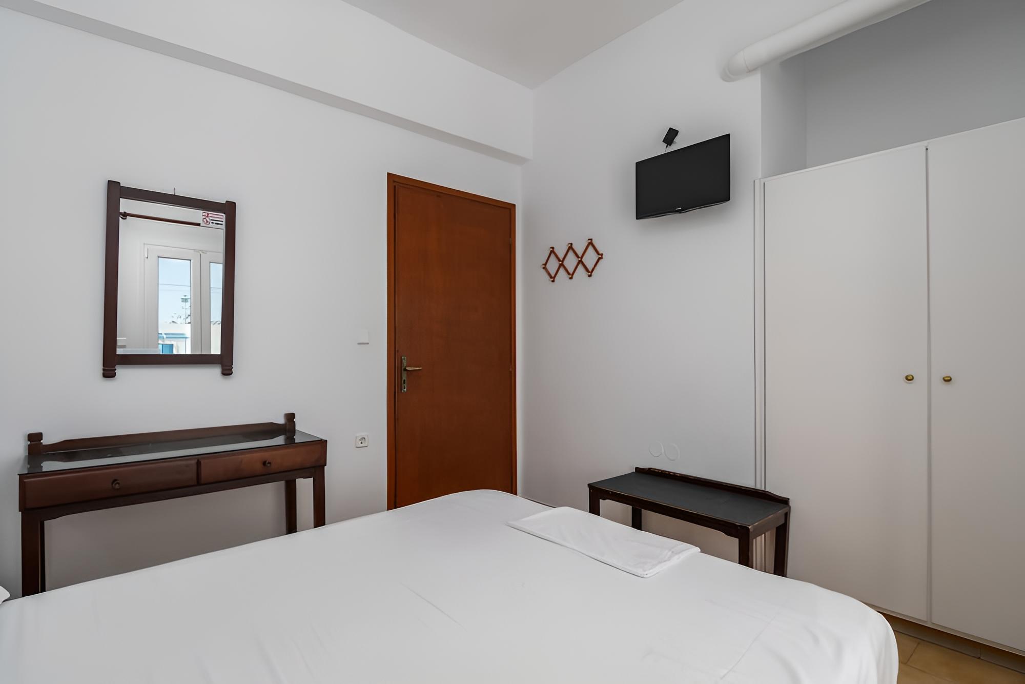 Tilemachos Rooms & Studios