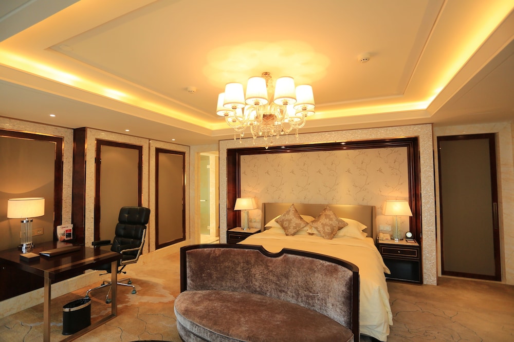 Ramada Yiyang Taojiang