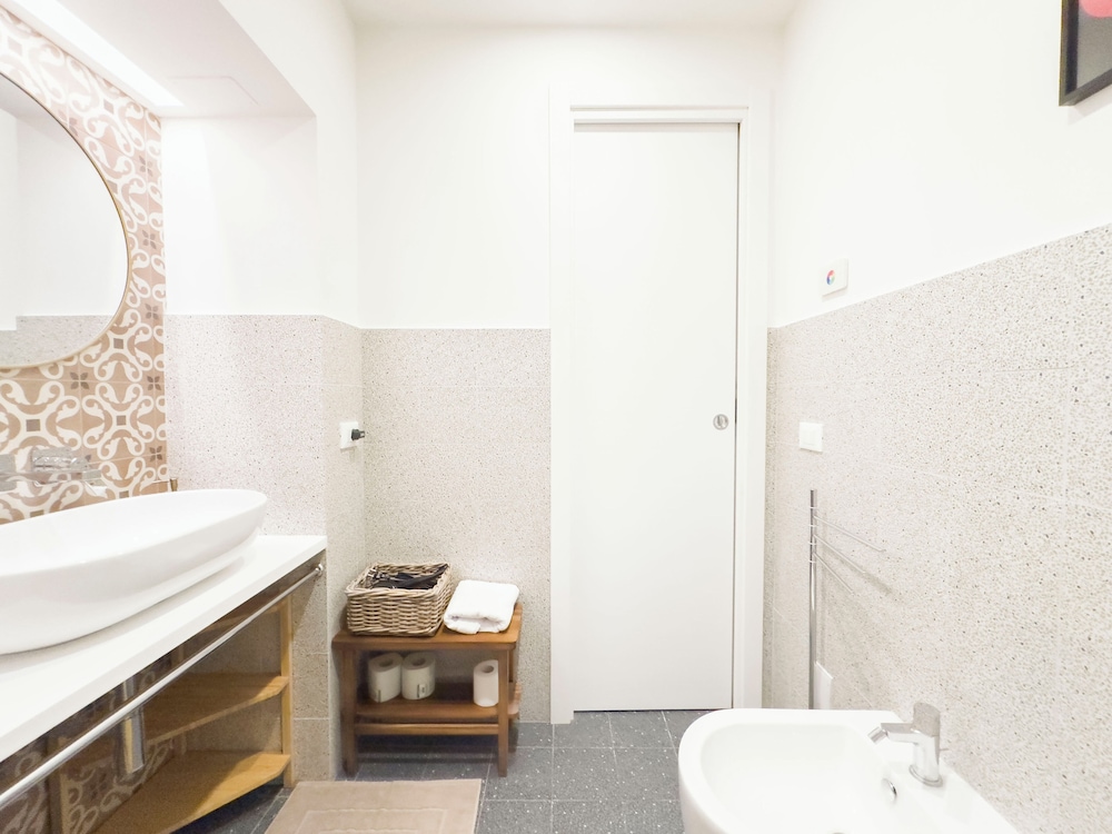 Trastevere Lovely 2 Br Apartment