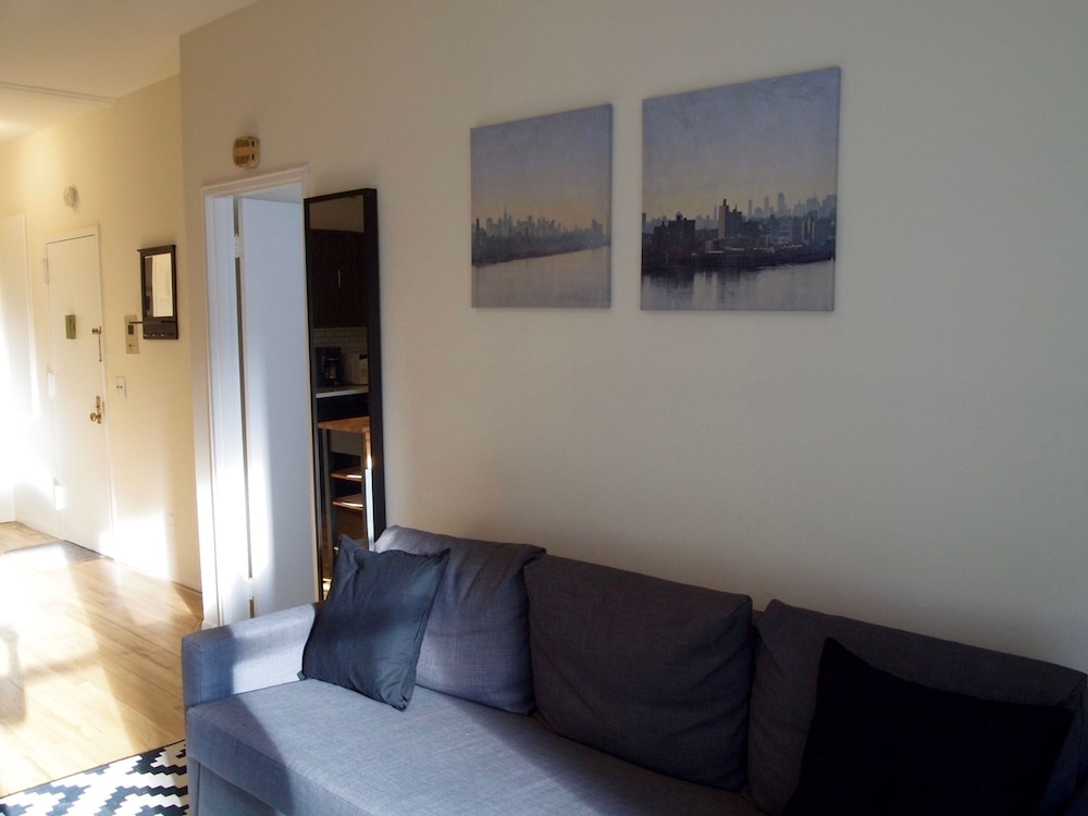 Chelsea West 30th Street - 1BR Apartment