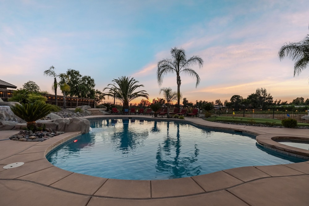 Chardonnay Charm by Avantstay Luxe Group Retreat w Pool Mins to Wineries
