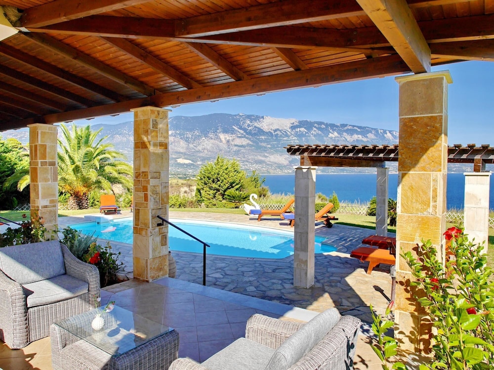 Villa Dionysos in Spartia view 2