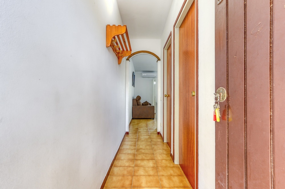Apartment in Rosas Near Platja de Sta Margarida