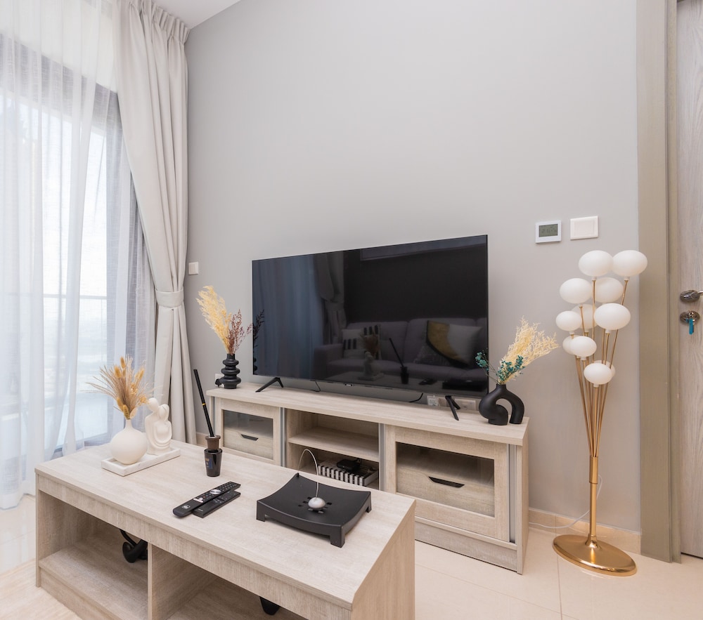 Aya - Aqua Canal/ One-Bedroom Retreat at ZADA Tower