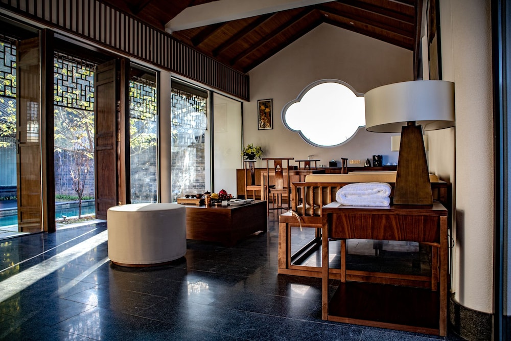 Kayumanis Yangshuo Private Villa & Spa