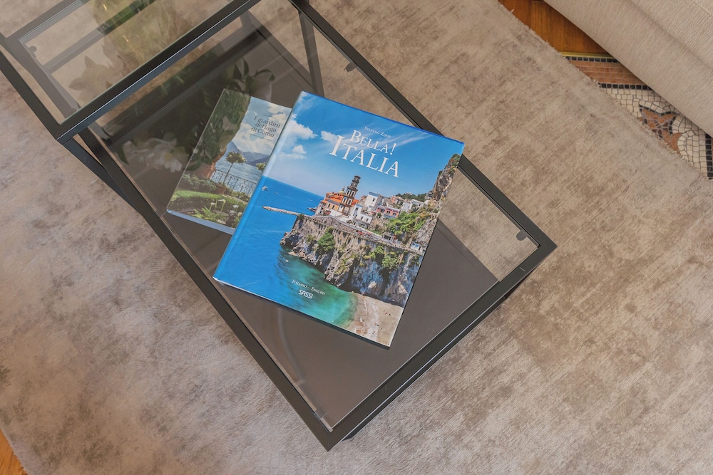 Lake Holiday Como by Rent all Como