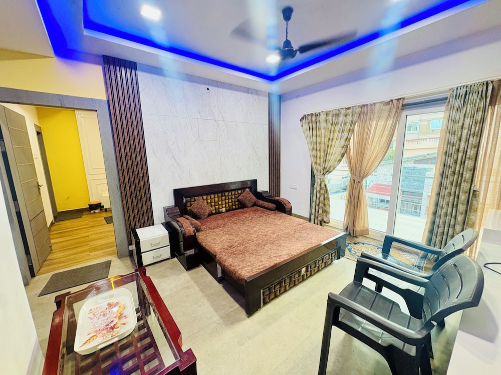 Hotel Bay premium Puri